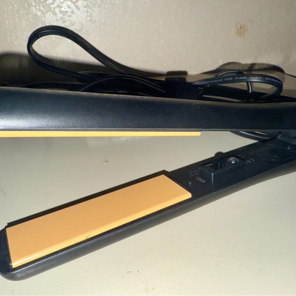 Chi Flat Iron. Black